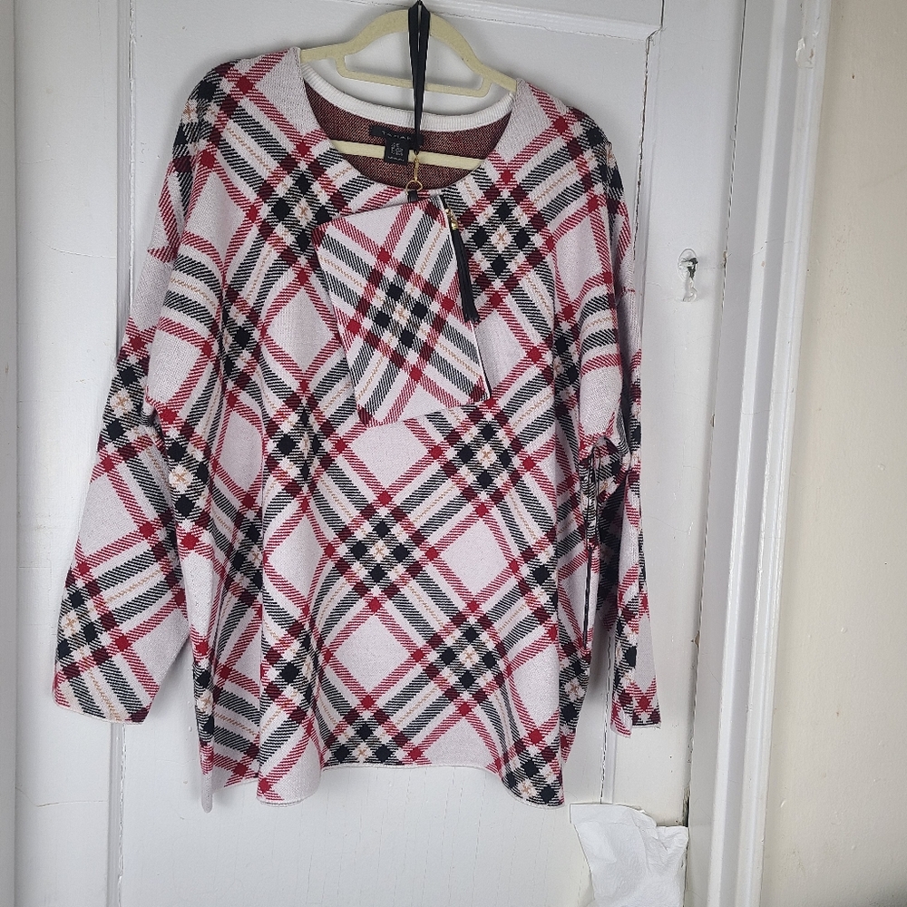 Tahari Women's Plaid Tan, Red, Black Sweater 3XL With Matching Clutch NWT.